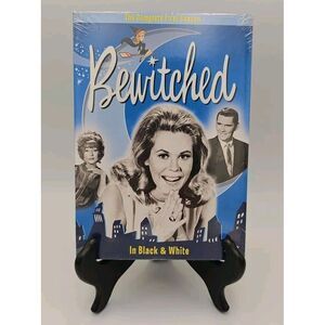Bewitched - The‎ Complete First Season Elizabeth Montgomery NEW SEALED DVD SET